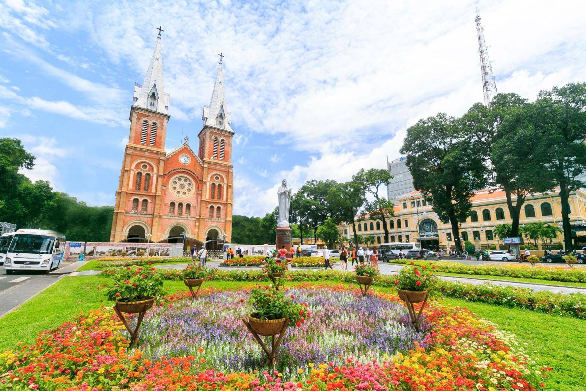 Khách sạn Thien Quoc